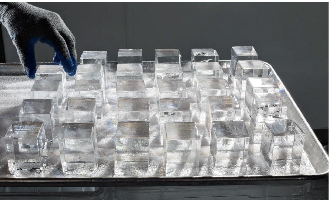 Crystal Clear ICE BLOCK 80pcs  Net weight {9KGS}