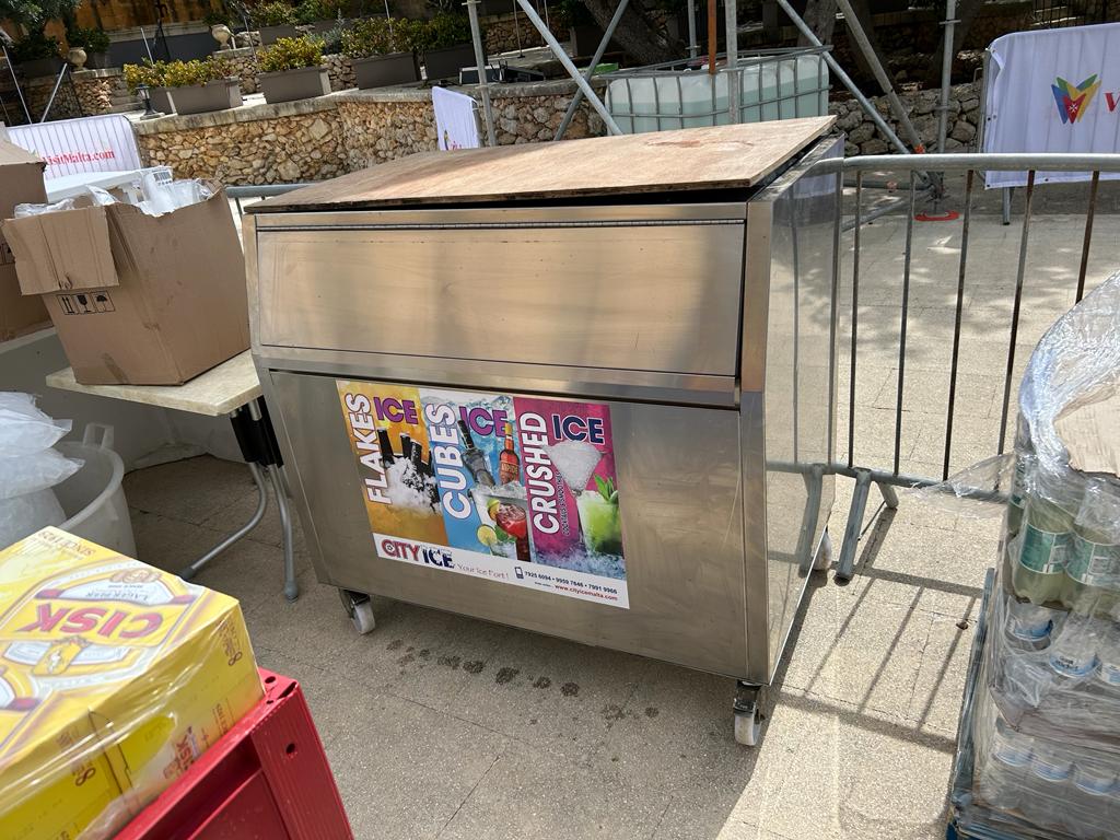 STAINLESS STEEL INSULATED COOLERS on Wheels + Top cover 400kgs Payload